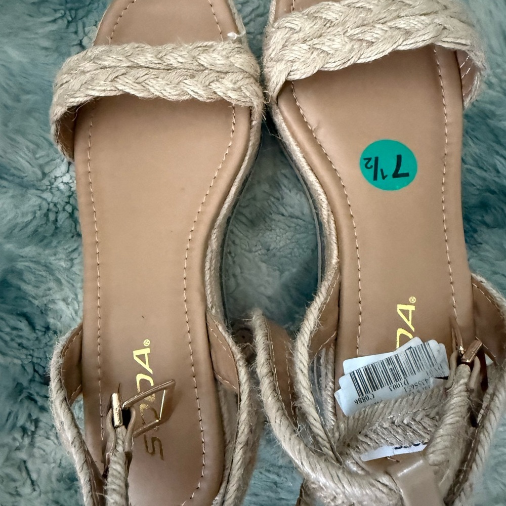 Soda Women's Beige Braided Sandals Size 7.5